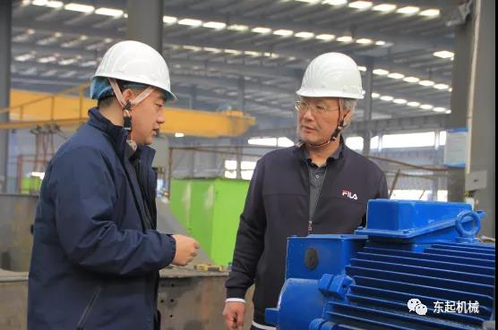 河南工業(yè)大學機電工程學院院長、碩士研究生導師惠延波教授等一行蒞臨東起集團參觀考察